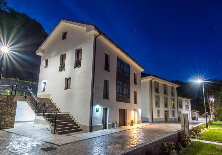 Apartamentos Buenavista Tineo Buitenkant foto